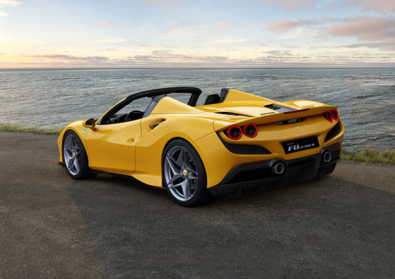 Ferrari F8 Spider_06 Auto Class Magazine