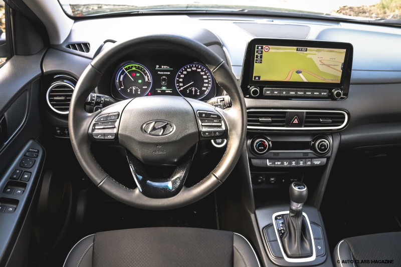 Hyundai Kona Hybrid Auto Class Magazine _007