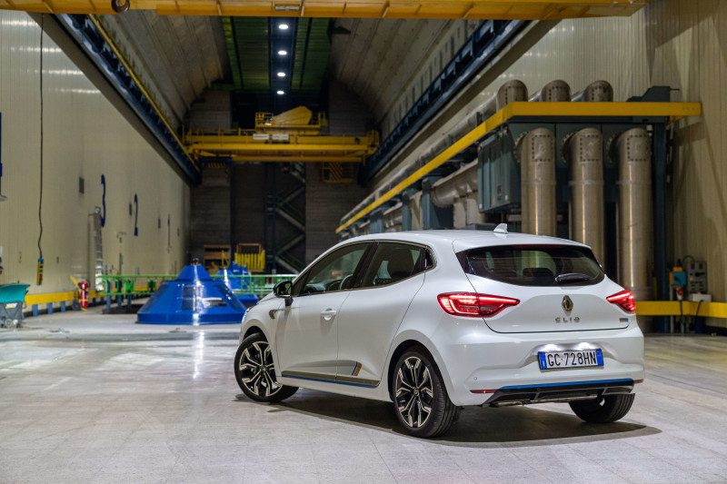 Renault Clio E-Tech Hybrid Auto Class Magazine _003