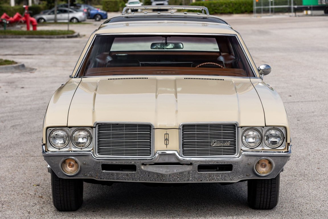 American Muscles Episode Oldsmobile Vista Cruiser Auto Class