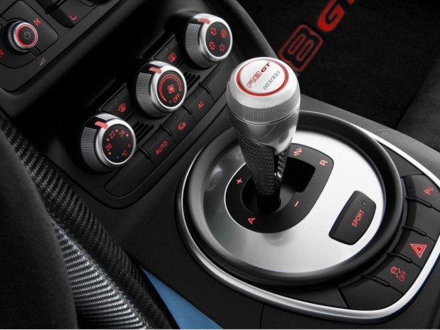 How to Drive a Car - Manual and Automatic Gearbox - Toento