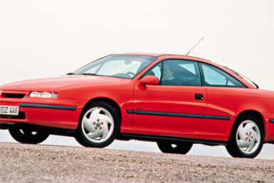 <strong>Opel Calibra Turbo | La Coupé da Sogno degli Anni ‘90</strong>