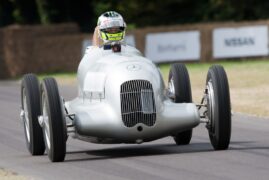 Mercedes W25 Silver Arrow: Leggenda Automobilistica